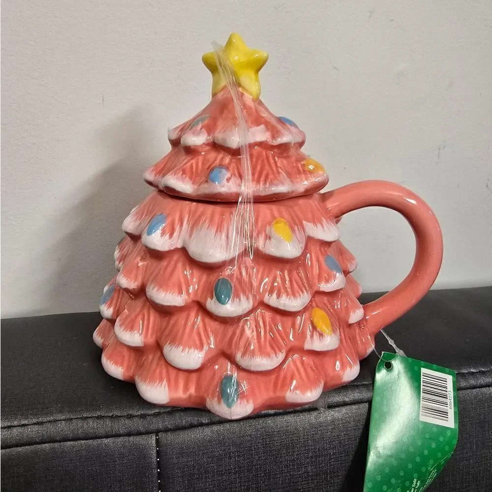Nwt Pink Ceramic Christmas Tree Lidded Mug, 16 oz
